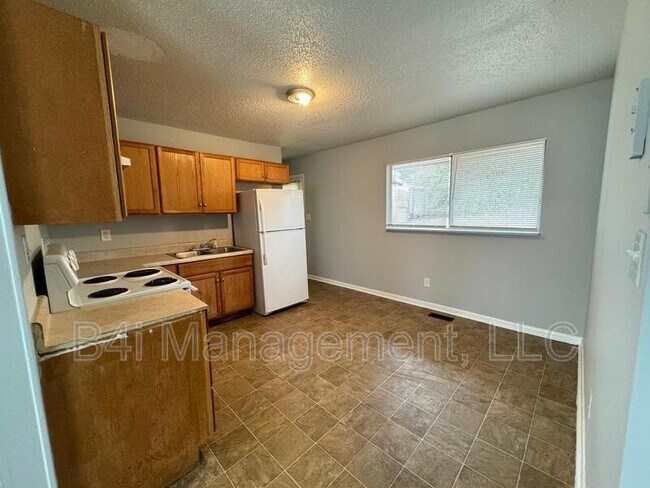 Building Photo - 8035 Devonshire Dr
