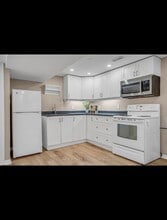 Building Photo - 611 Harriet St