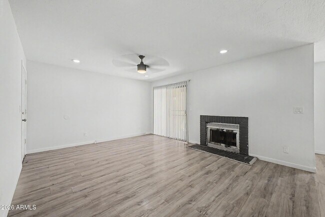 Building Photo - 5236 W Peoria Ave