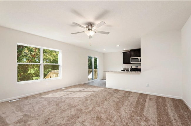 Building Photo - 1026 White Tail Ln