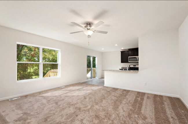 Foto del edificio - 1026 White Tail Ln