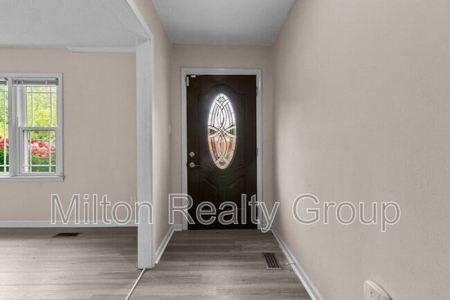 Building Photo - 6203 Vigilante Ct