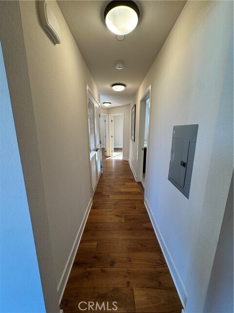 Building Photo - 627 Deep Valley Dr