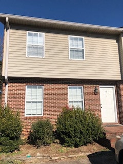 Primary Photo - 131 Cedar Dr