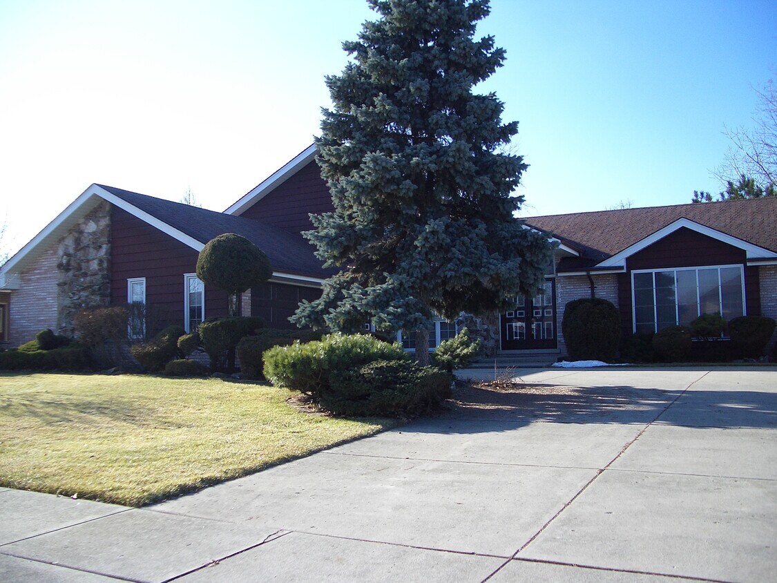 Primary Photo - 6512 Cambridge Rd