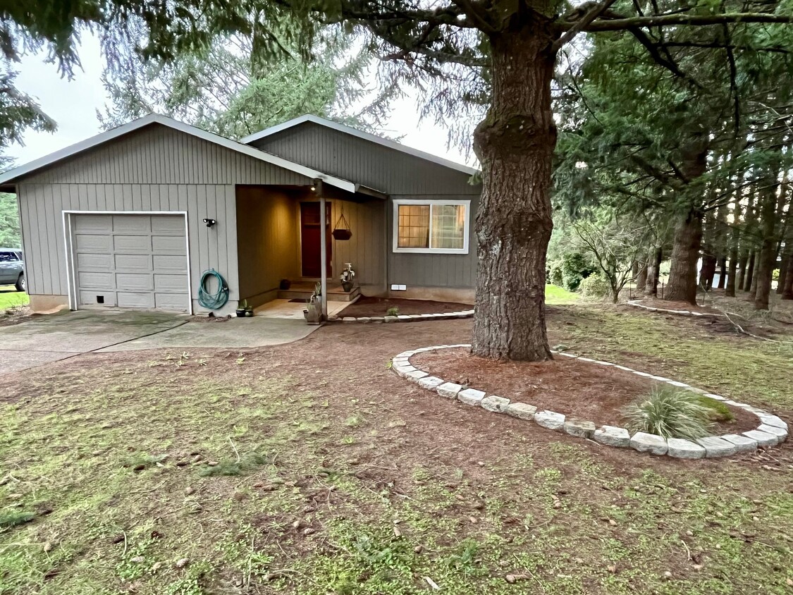 Primary Photo - 22363 S Beavercreek Rd
