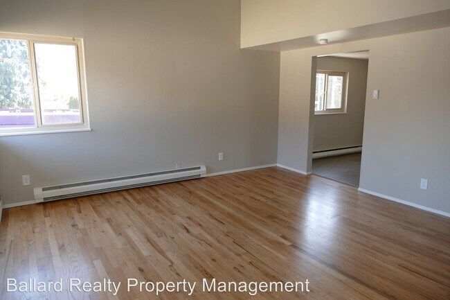 Building Photo - 5411 32nd Ave NW