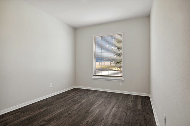 Building Photo - 15642 Honey Cv Dr