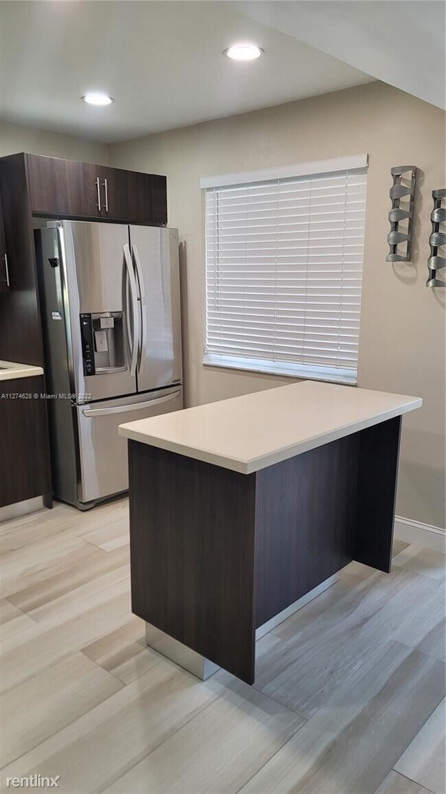 Building Photo - 2 br, 2 bath Condo - 330 Racquet Club Rd