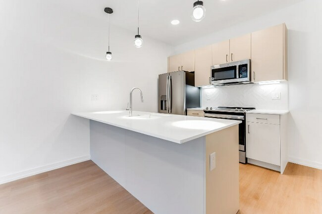 Photo - 1833 Hope St Apartment