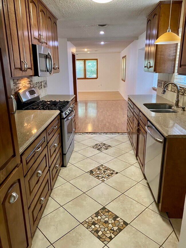 Foto del edificio - 1809 Portland Dr