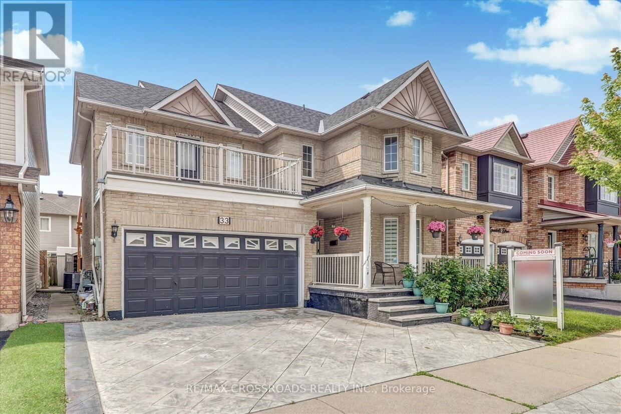 Primary Photo - 33 Greenhalf Dr