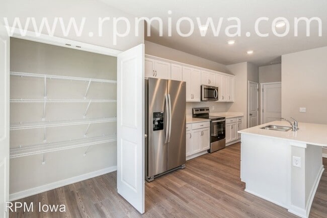 Building Photo - 3 br, 2.5 bath House - 2813 NW 35th Lane