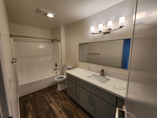 Building Photo - Issaquah Valley Place