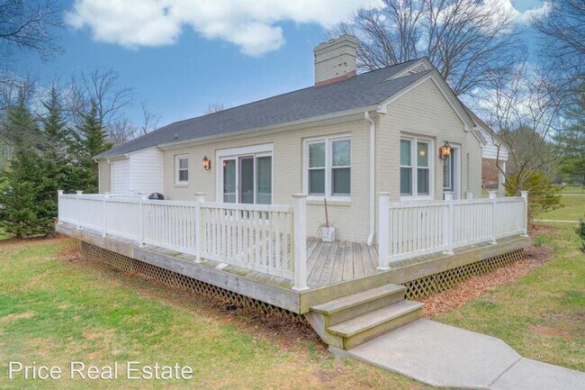Foto del edificio - 3 br, 2 bath House - 702 Airport Road