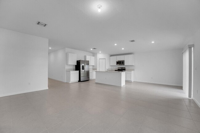Building Photo - 5936 Mangrove Dr