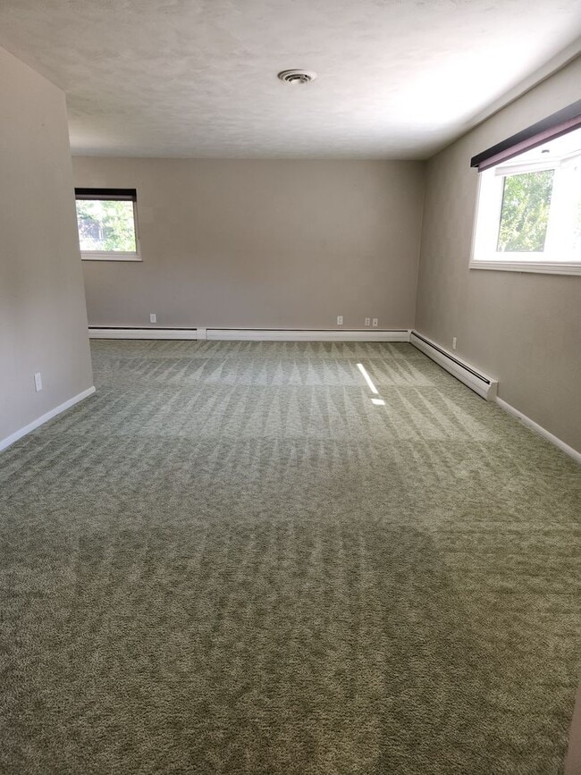 Building Photo - Welcome Home! Beautiful house in Lakewood!
