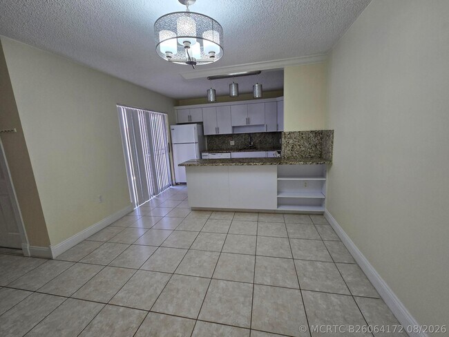 Foto del edificio - 3232 Meridian Way N