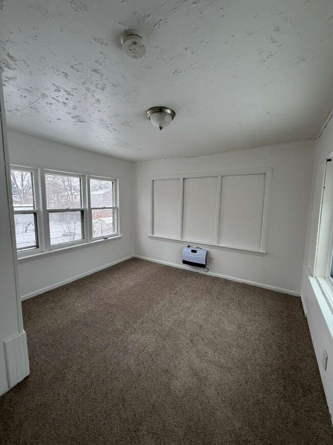 Building Photo - 16200 Littlefield St