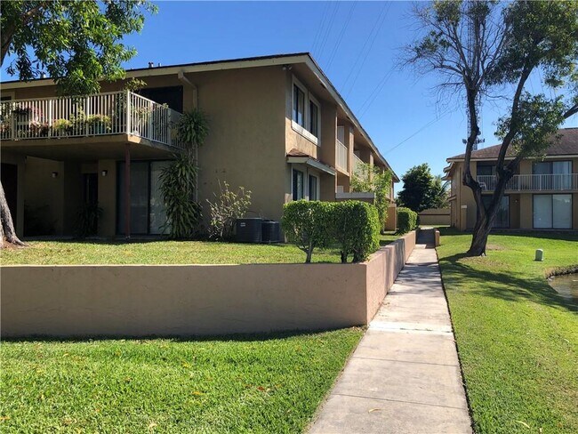 Foto del edificio - 410 NW 214th St
