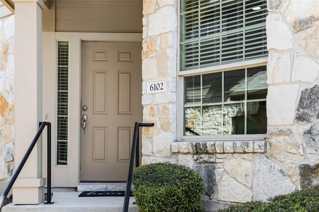 Foto del edificio - 3101 Davis Ln