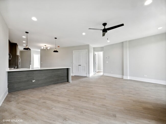 Building Photo - Clark Apartments