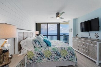 Building Photo - 9550 S Ocean Dr
