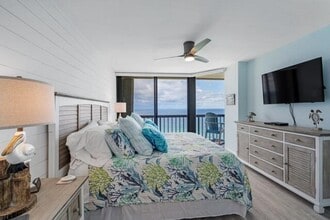 Building Photo - 9550 S Ocean Dr