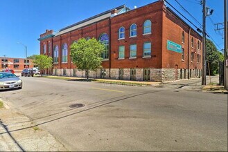 Building Photo - 4244 Chouteau Ave
