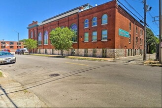 Building Photo - 4244 Chouteau Ave