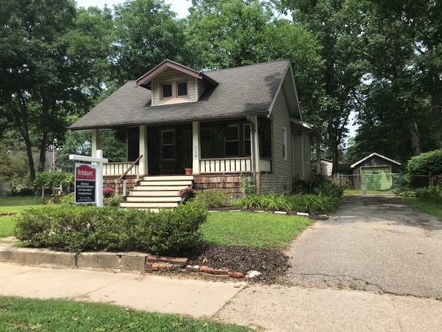 Primary Photo - 716 Catalpa Dr