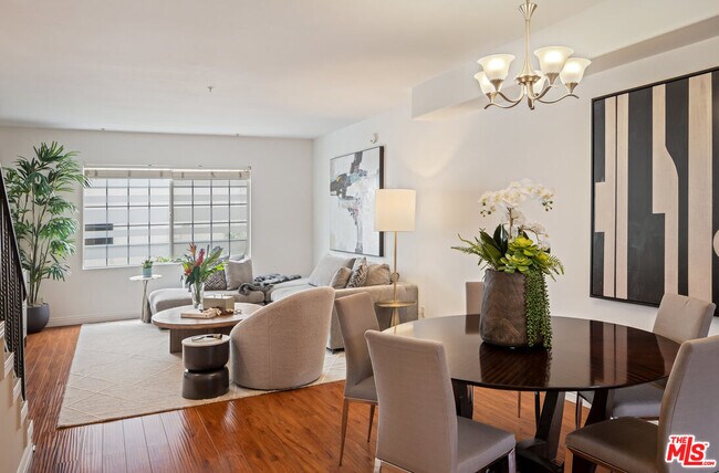 Foto del edificio - 109 S St Andrews Pl