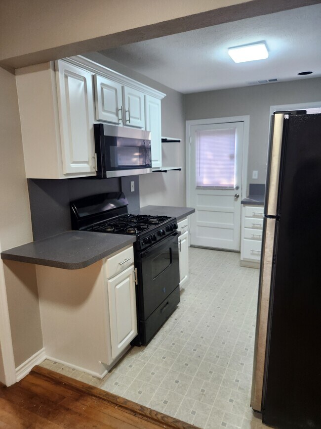 Foto del edificio - 5813 Vickery Blvd