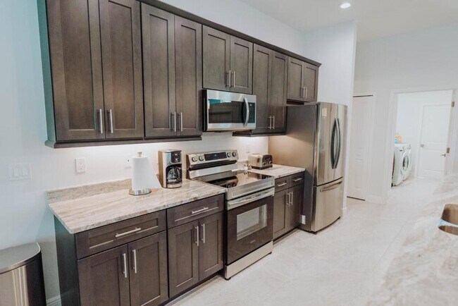 Foto del edificio - 212 SW 23rd St