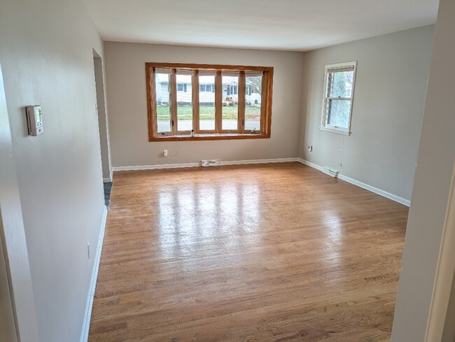 Foto del edificio - 7843 Jackson Ave