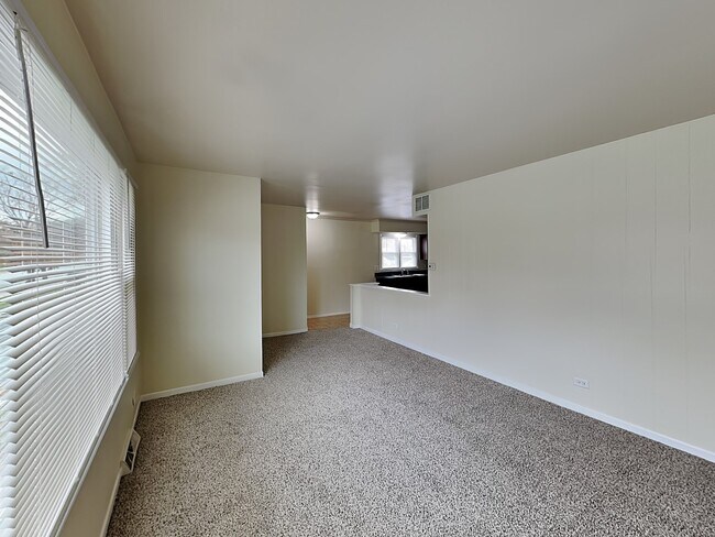 Foto del edificio - 15624 Laramie Ave