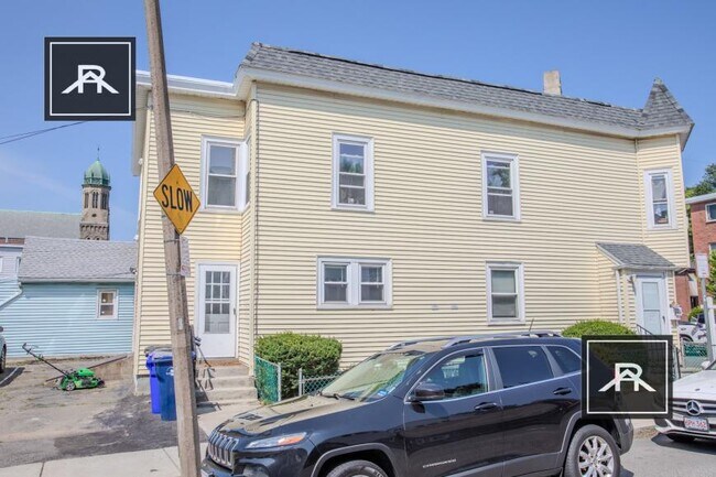 Foto del edificio - 4 bedroom in Brighton MA 02135