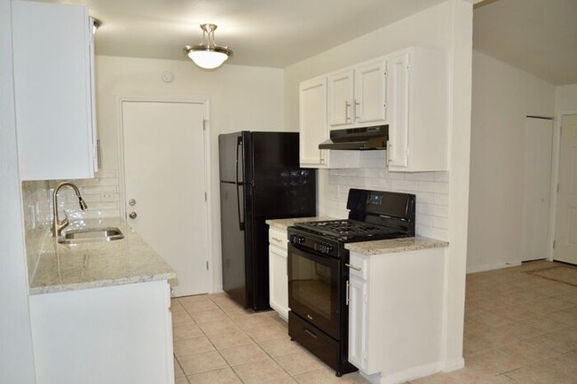 Foto del edificio - Charming & Newly Remodeled 2 bed 1 bath home