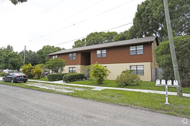 Foto del edificio - 3124 W Sligh Ave