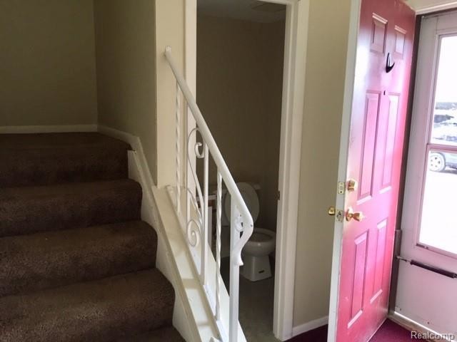 Foto del edificio - 5403 Maplebrook Ln