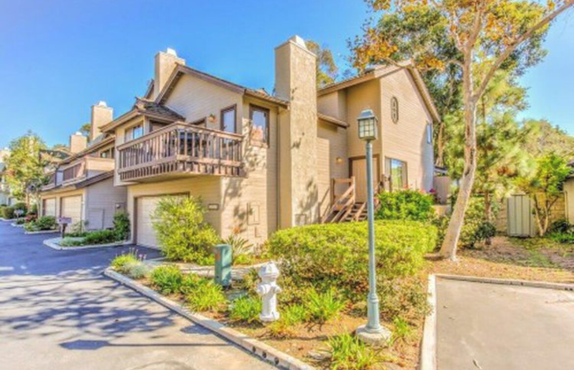 2056 Meadow View Ln, Costa Mesa, CA 92627 Condo for Rent in Costa