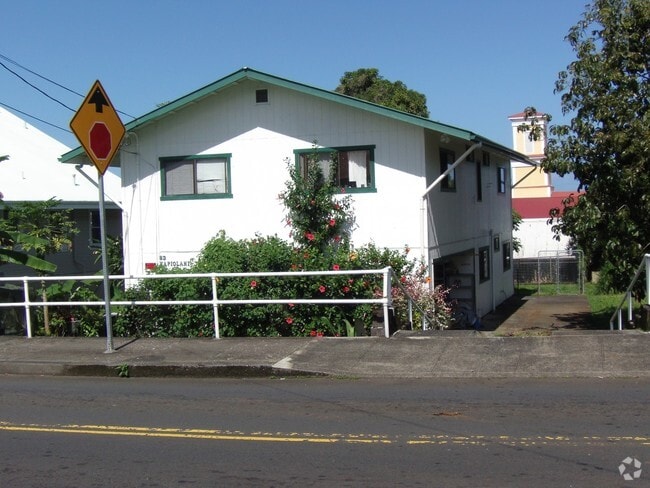 Building Photo - 83 Kapiolani St