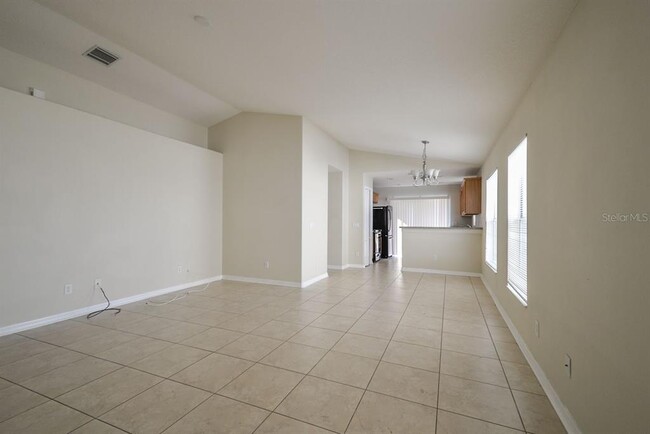 Building Photo - 10427 Avelar Ridge Dr