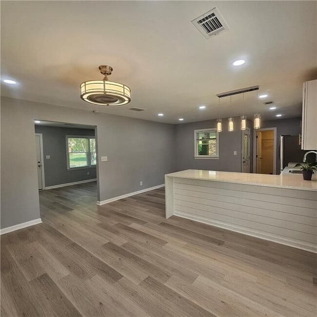 Foto del edificio - 3047 Menlo Park Dr