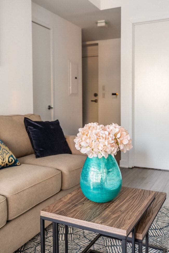 Photo du bâtiment - 19 Grand Trunk Crescent