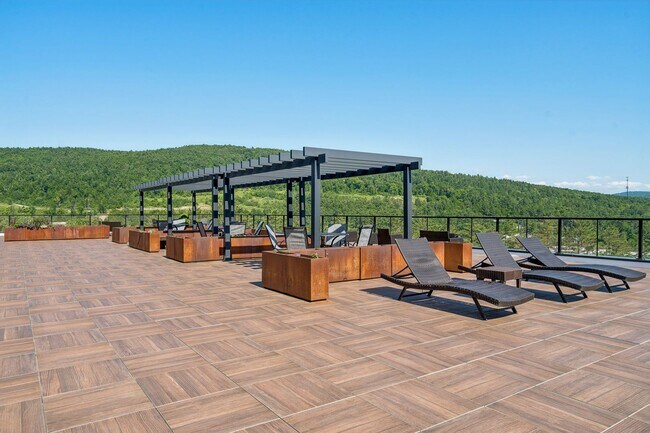 Foto del edificio - 2 Bedroom Condo at Treetops