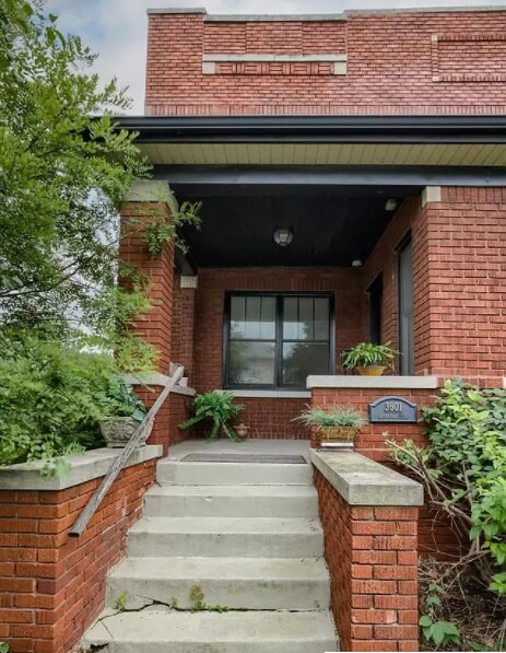 Foto principal - 3601 Davenport St