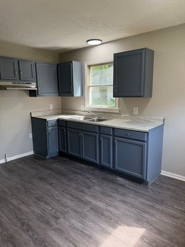 Building Photo - 3 bedroom SE Canton Home