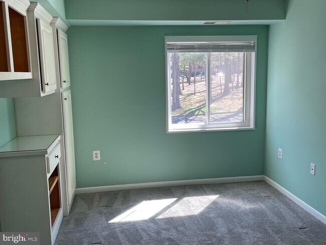 Building Photo - 1529 Northgate Square