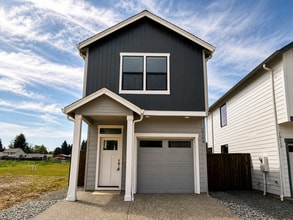 Building Photo - 10108 NE 45th Ct